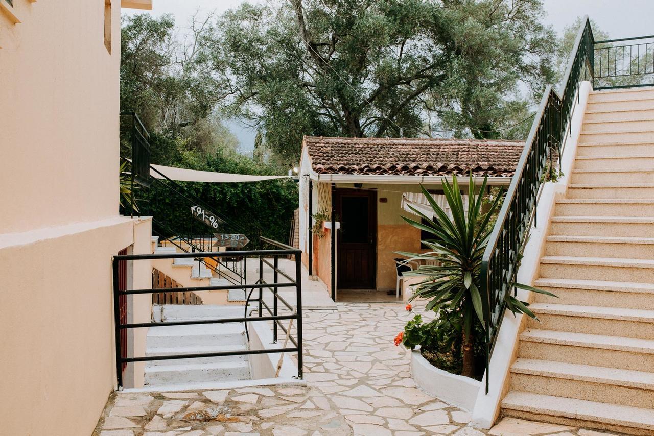Wilde Rose Hotel Dassia  Exterior foto